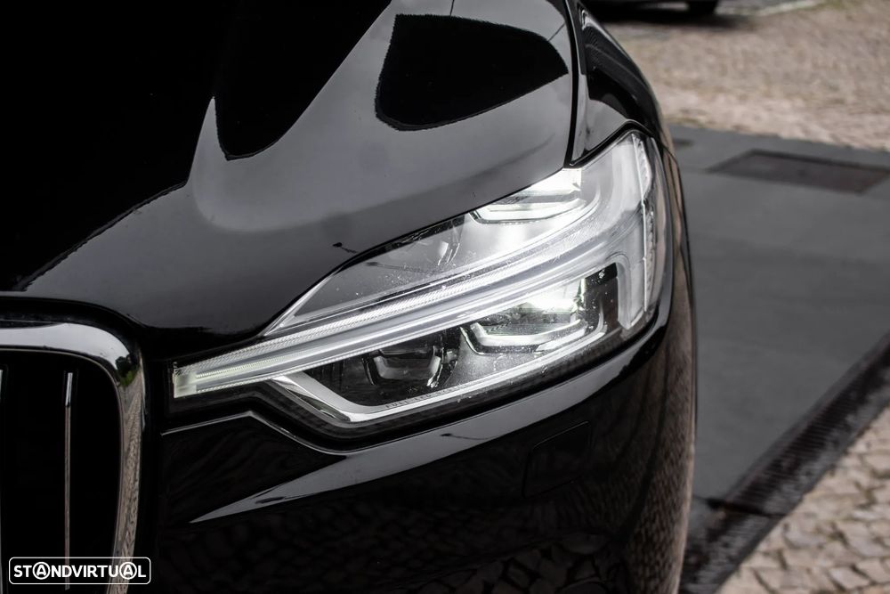 Volvo XC 60 2.0 T8 PHEV Momentum AWD - 8