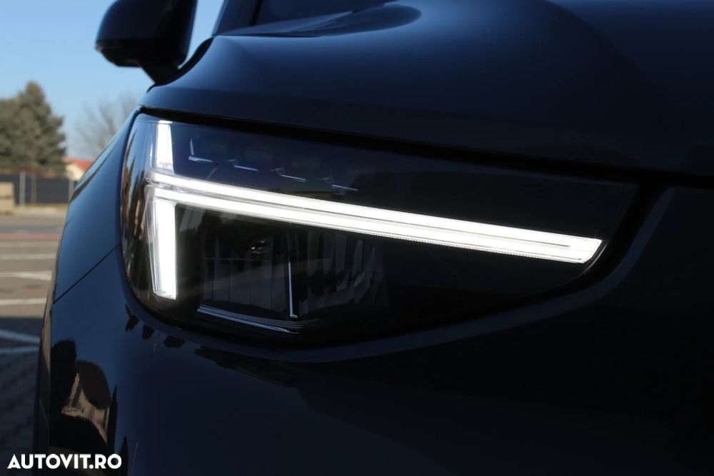 Volvo XC 40 B3 AT FWD MHEV Plus Dark - 35