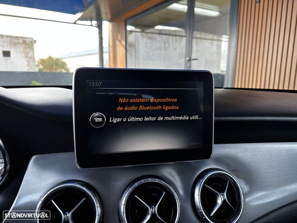 Mercedes-Benz CLA 180 d AMG Line - 30