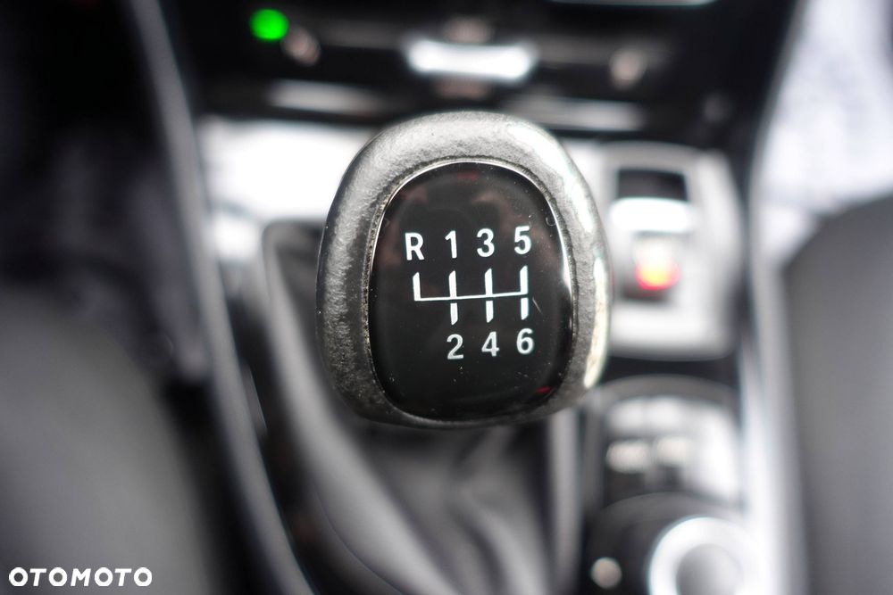 BMW Seria 2 218d Advantage - 31