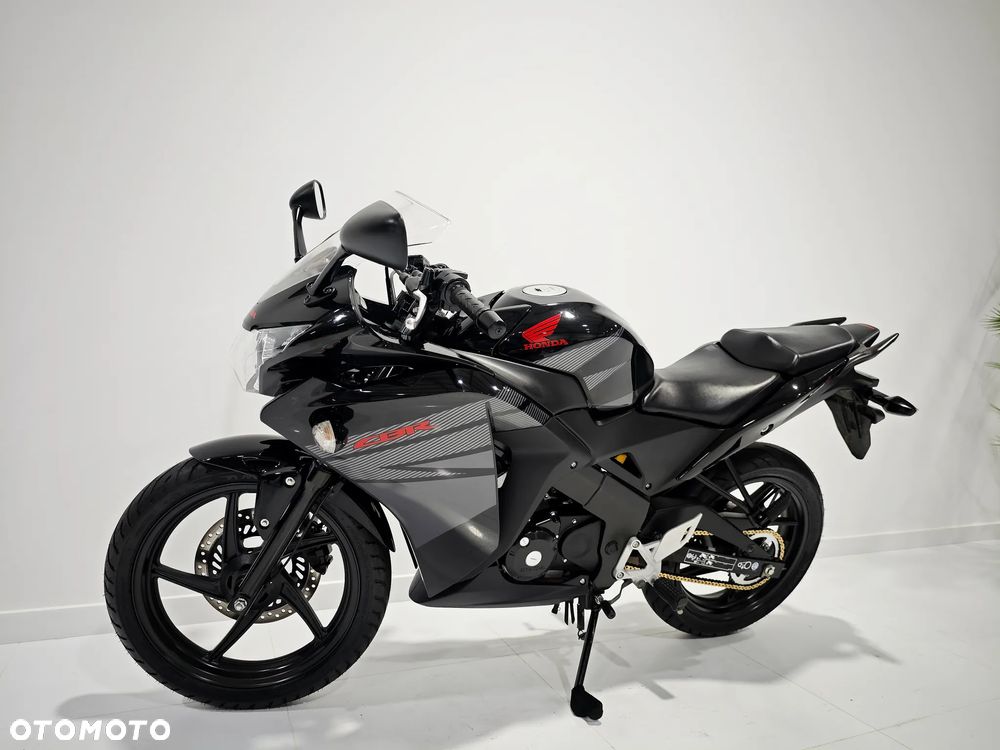 Honda CBR - 16