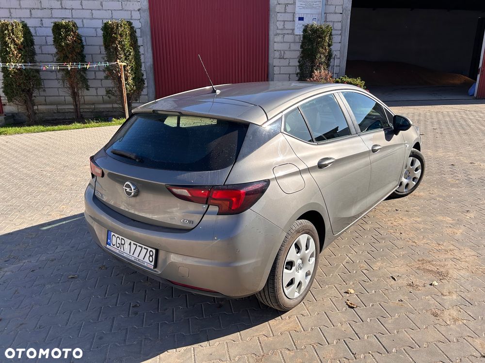 Opel Astra - 4