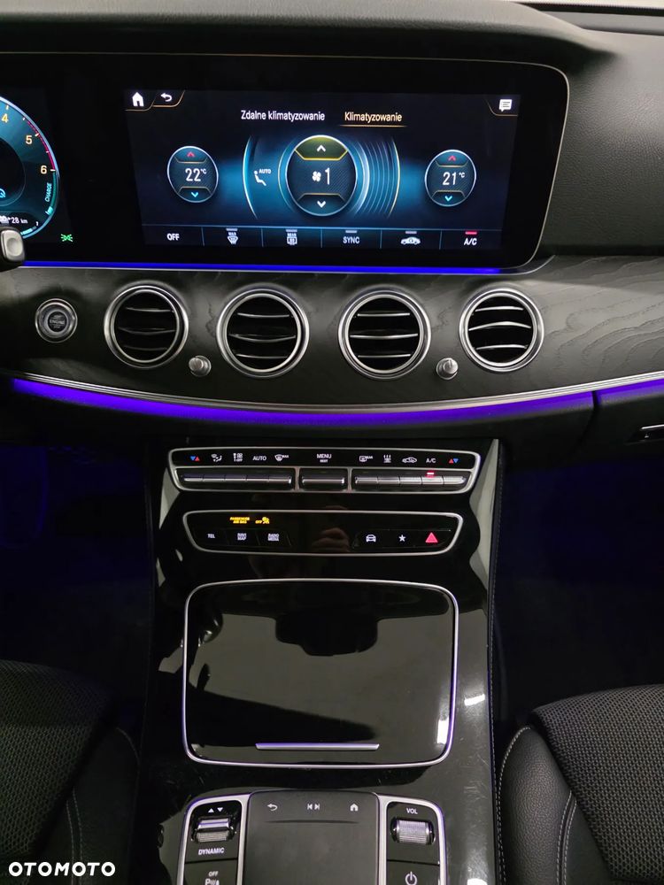 Mercedes-Benz Klasa E 300 de 4-Matic Exclusive - 16