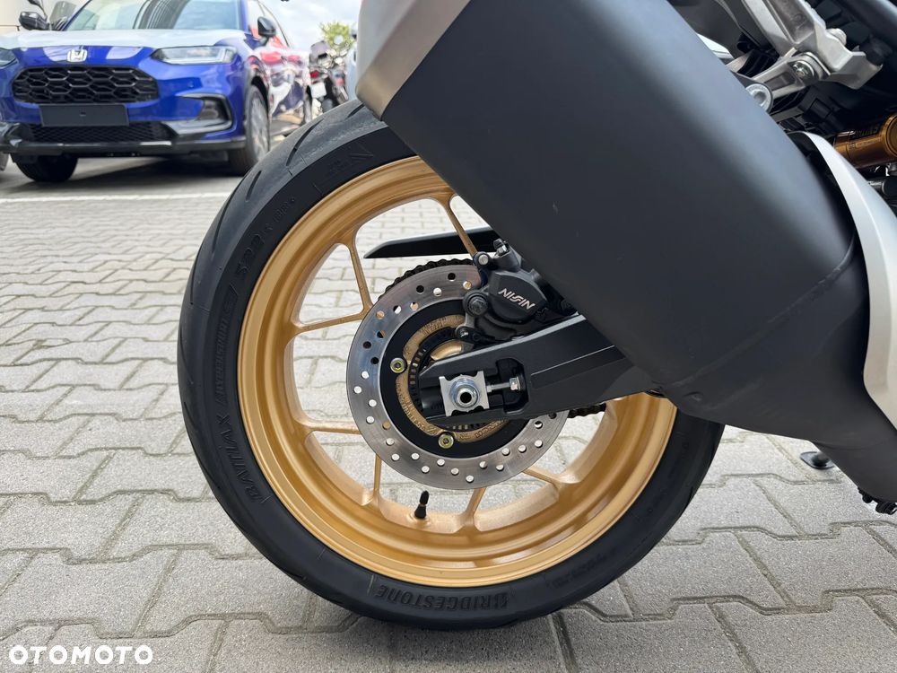 Honda Hornet - 15