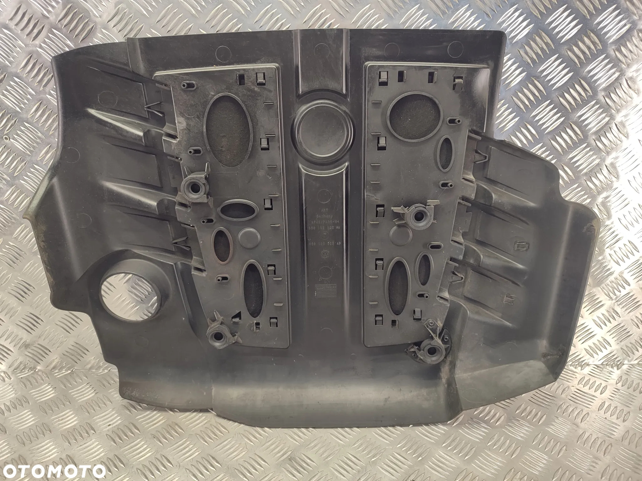 VW TOUAREG 7L 03-06R POKRYWA OSŁONA 3.0 V6 TDI SILNIKA 059103925 AN 059103925AN OSŁONA SILNIKA 3.0 TOUAREG - 2