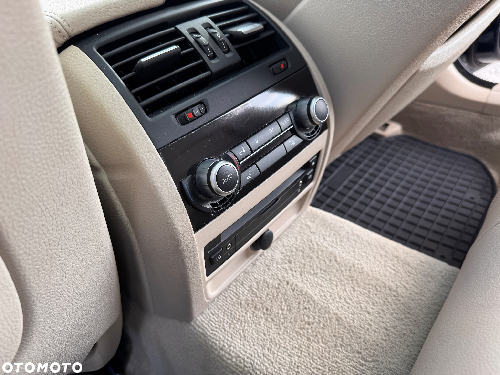 BMW Seria 5 530d xDrive Touring Luxury Line - 37