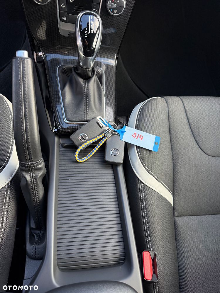 Volvo V40 Cross Country T3 Geartronic Momentum - 14