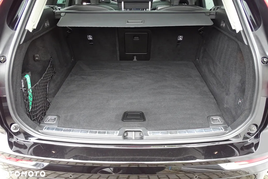Volvo XC 60 T8 Plug-In Hybrid AWD Inscription Expression - 24