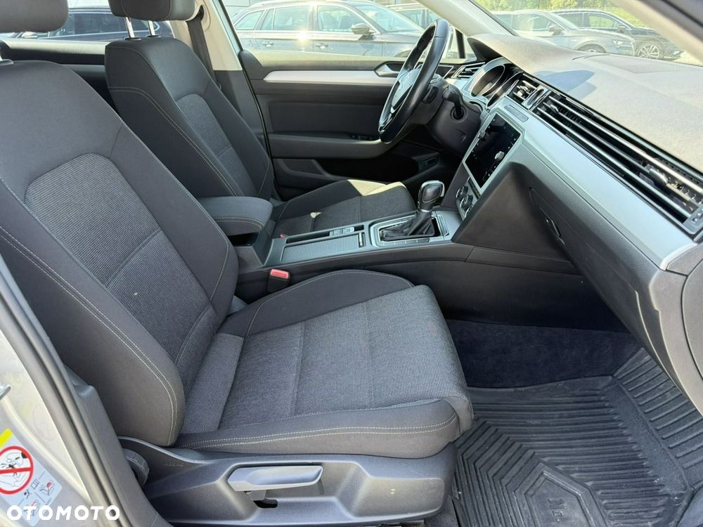 Volkswagen Passat Variant 2.0 TDI BMT Comfortline DSG - 16