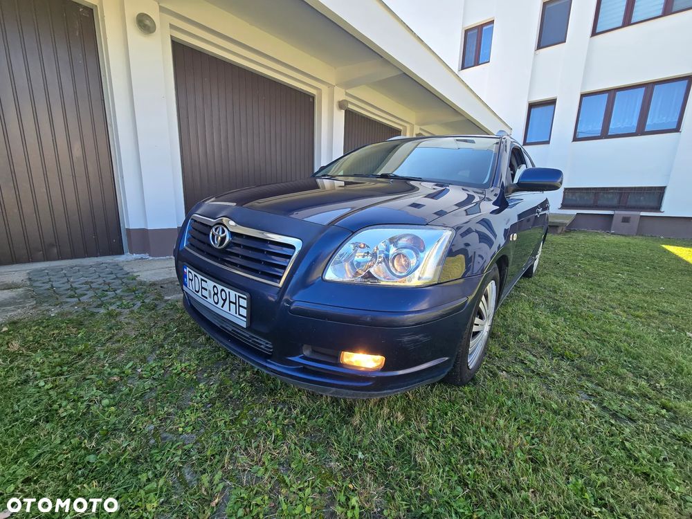 Toyota Avensis - 2