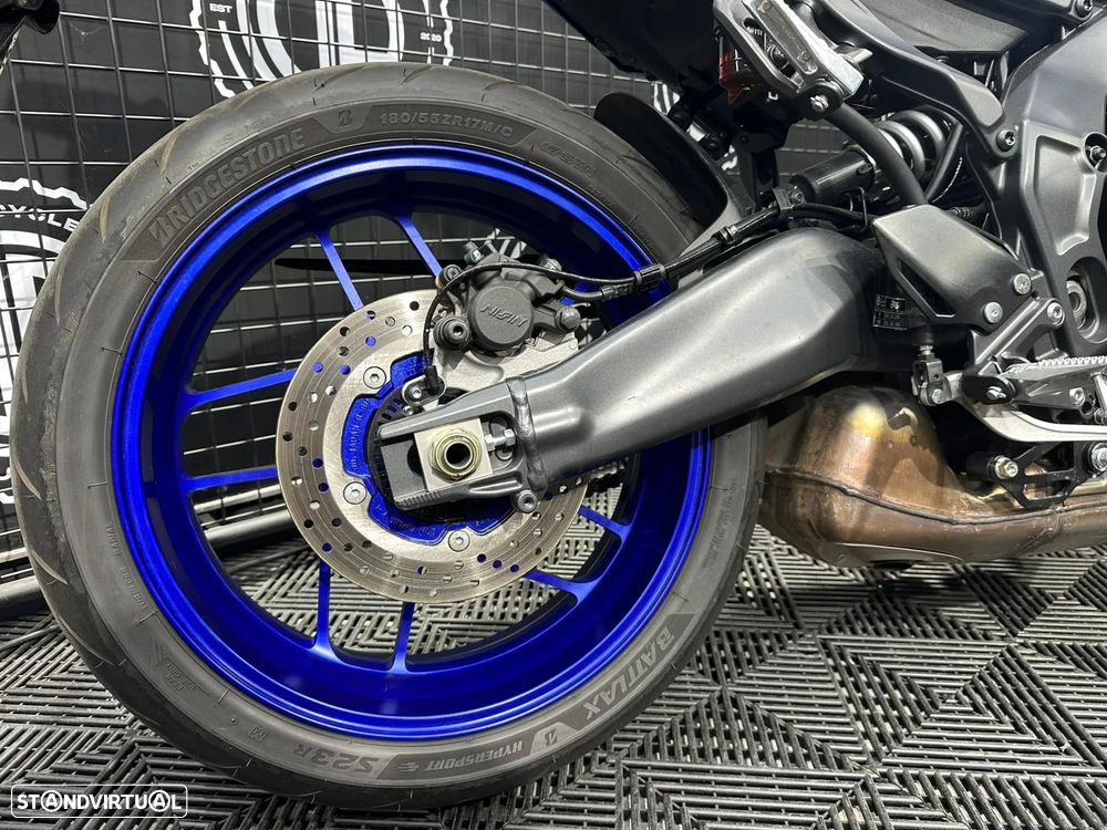 Yamaha MT-09 Y-AMT - 10