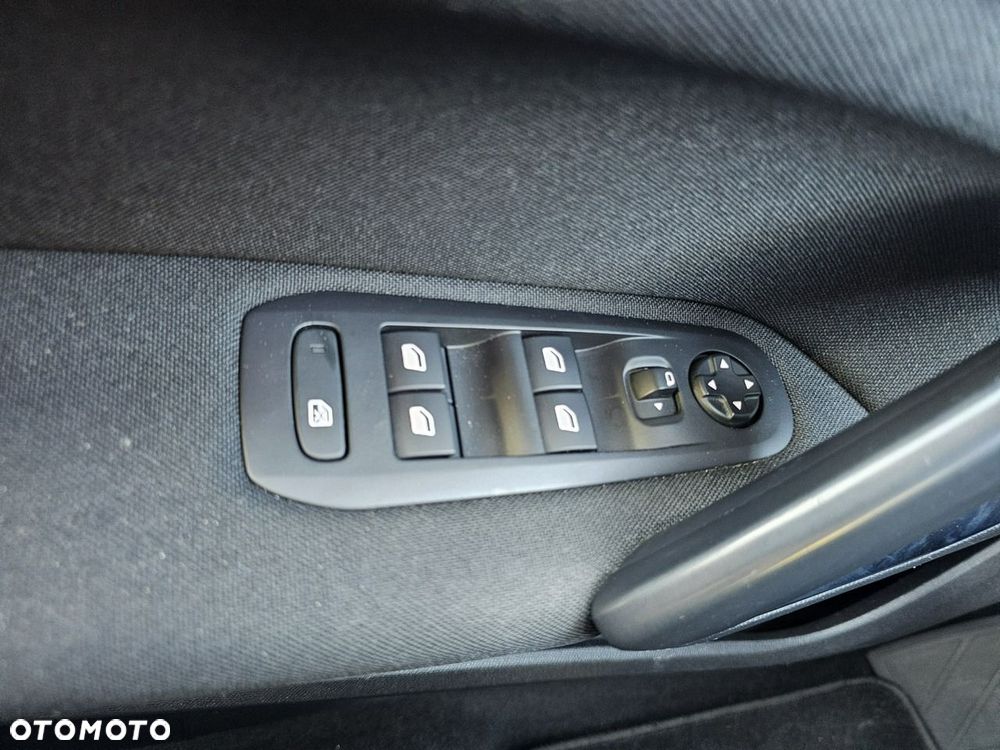 Peugeot 308 1.6 THP Access - 32