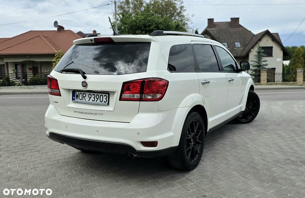Fiat Freemont 2.0 Multijet Black Code AWD - 4