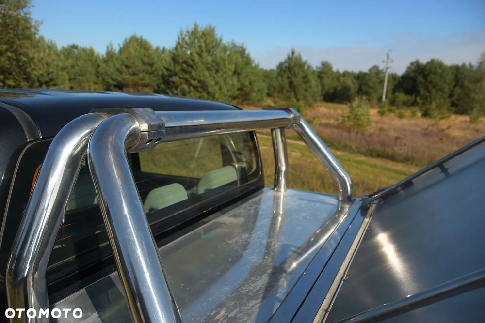 Toyota Hilux 2.5 D-4D SR5 Pakiet Plus - 24