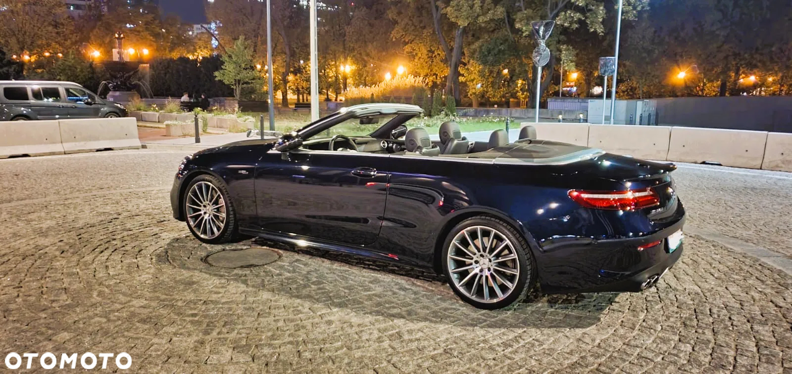 Mercedes-Benz Klasa E AMG 53 Kabriolet 4-Matic+ 9G-TRONIC - 9