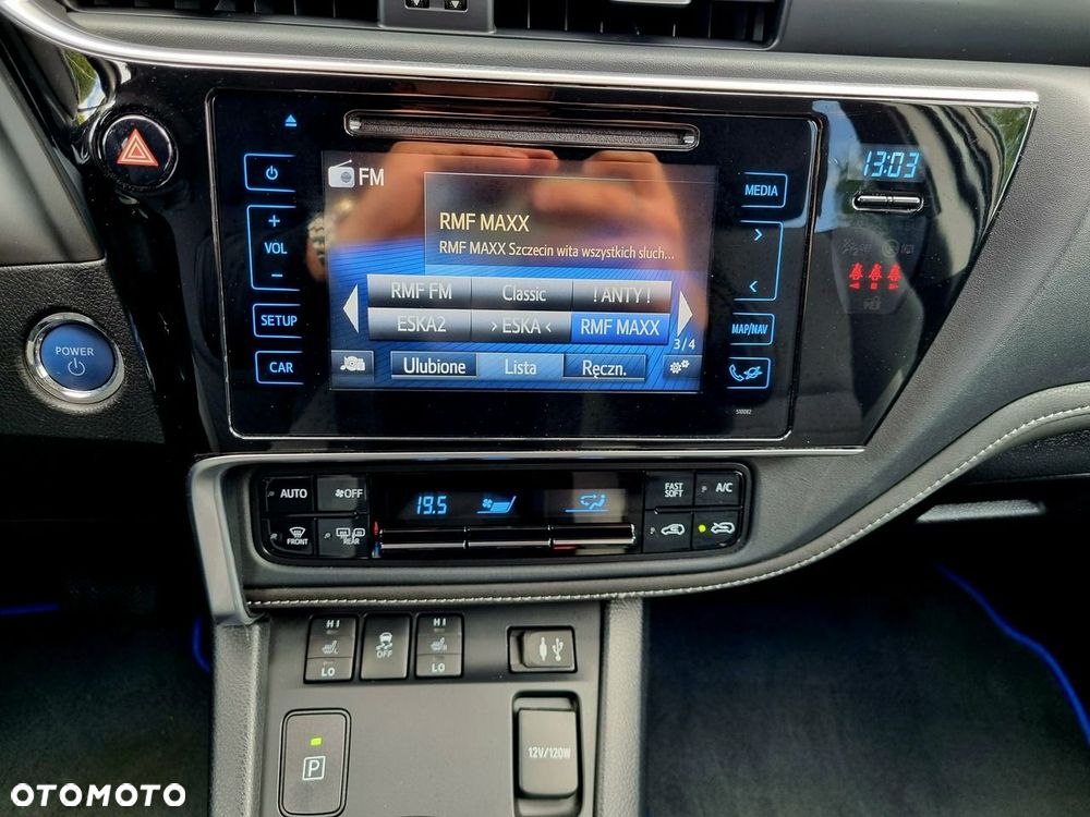 Toyota Auris Hybrid 135 Comfort - 19