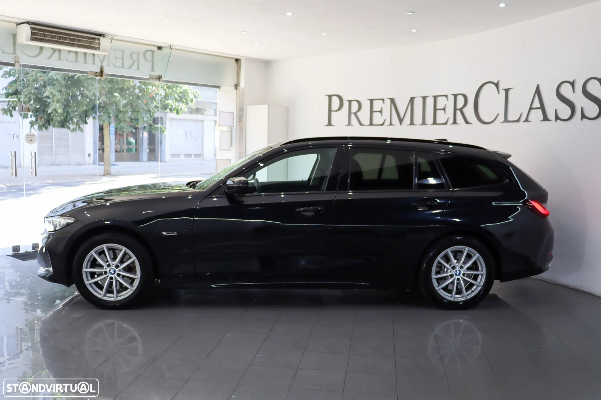 BMW 320 e Touring Auto - 6
