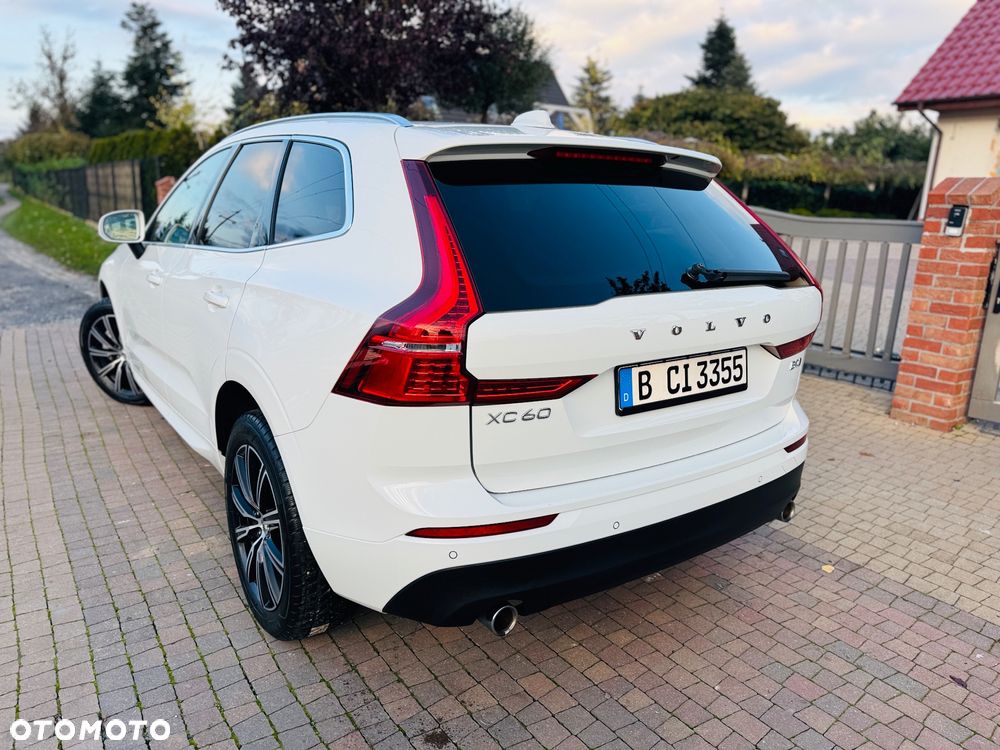 Volvo XC 60 B4 D AWD Geartronic Momentum Pro - 35