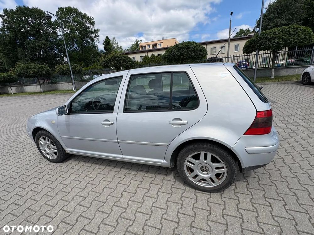 Volkswagen Golf 1.6 Comfortline - 2