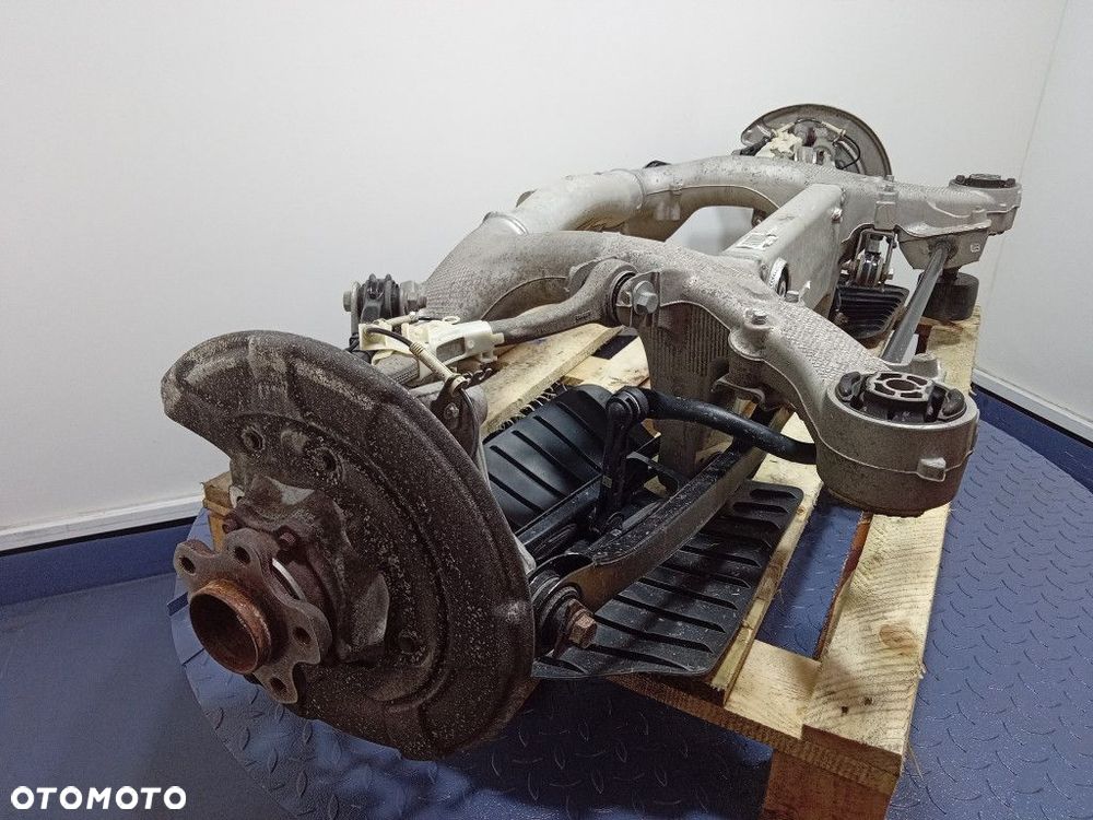 BMW 5 G30 G31 2.0D 520D BELKA ZAWIESZENIA WÓZEK SANKI TYŁ - 3