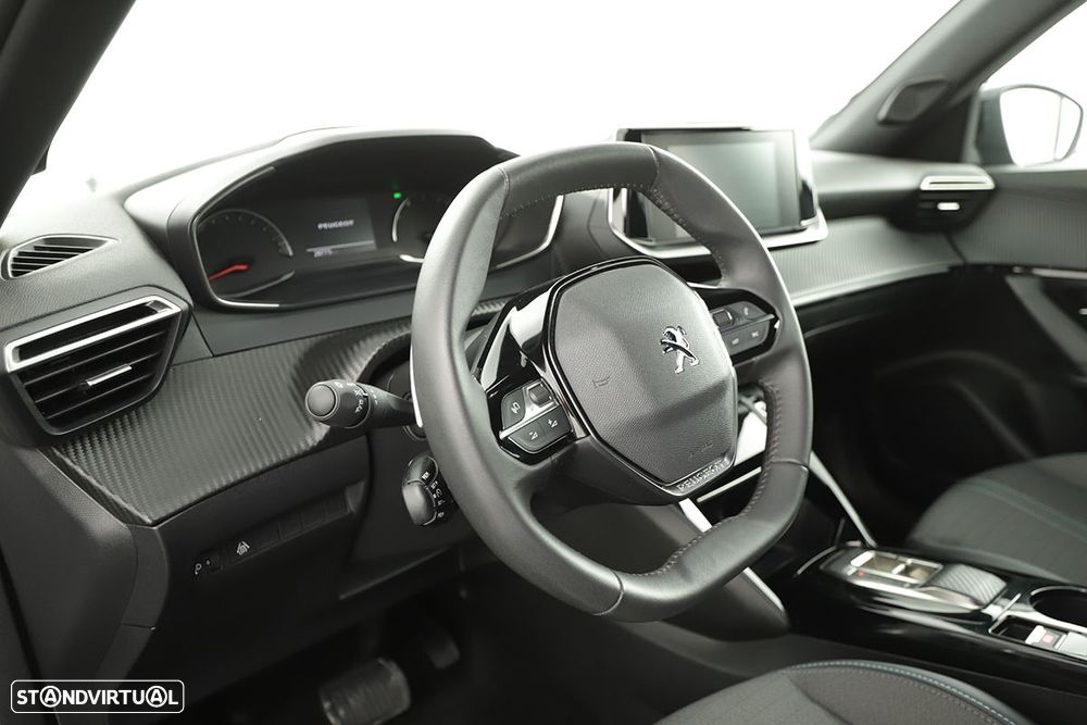 Peugeot 2008 1.2 PureTech Allure EAT8 - 7