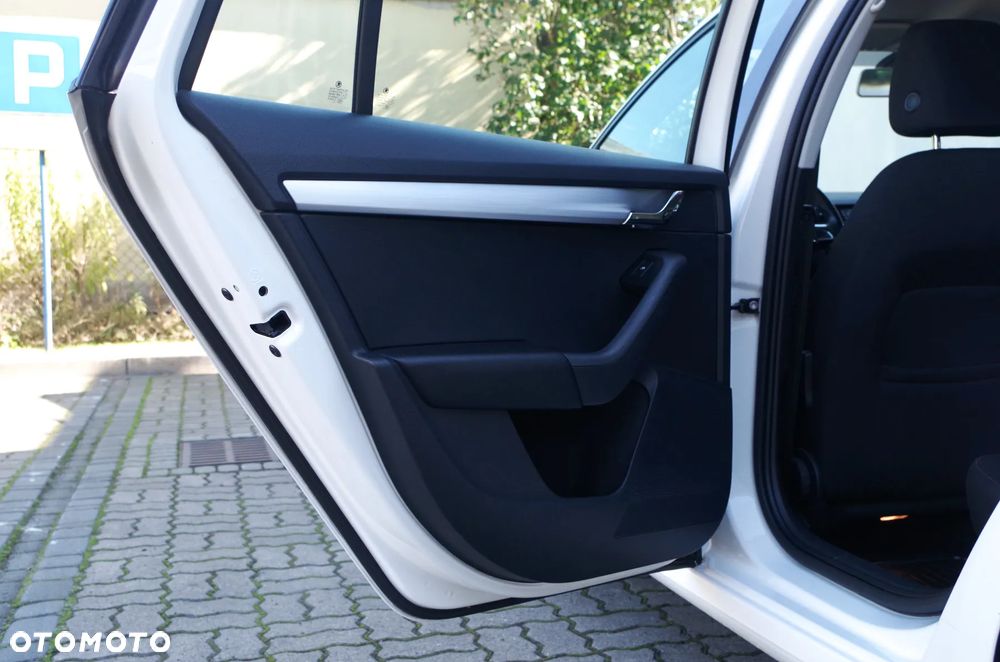Skoda Octavia 1.6 TDI SCR Ambition - 10