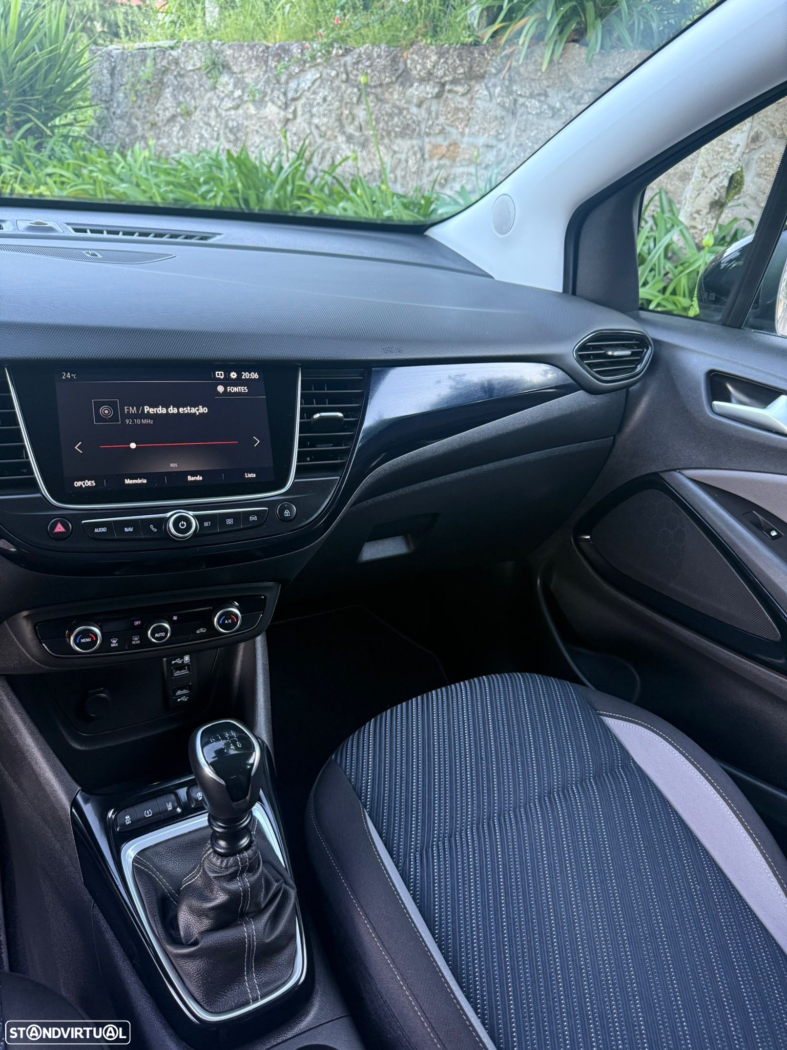Opel Crossland X 1.2 T Innovation - 16