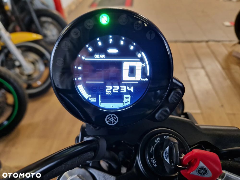 Yamaha XSR - 4