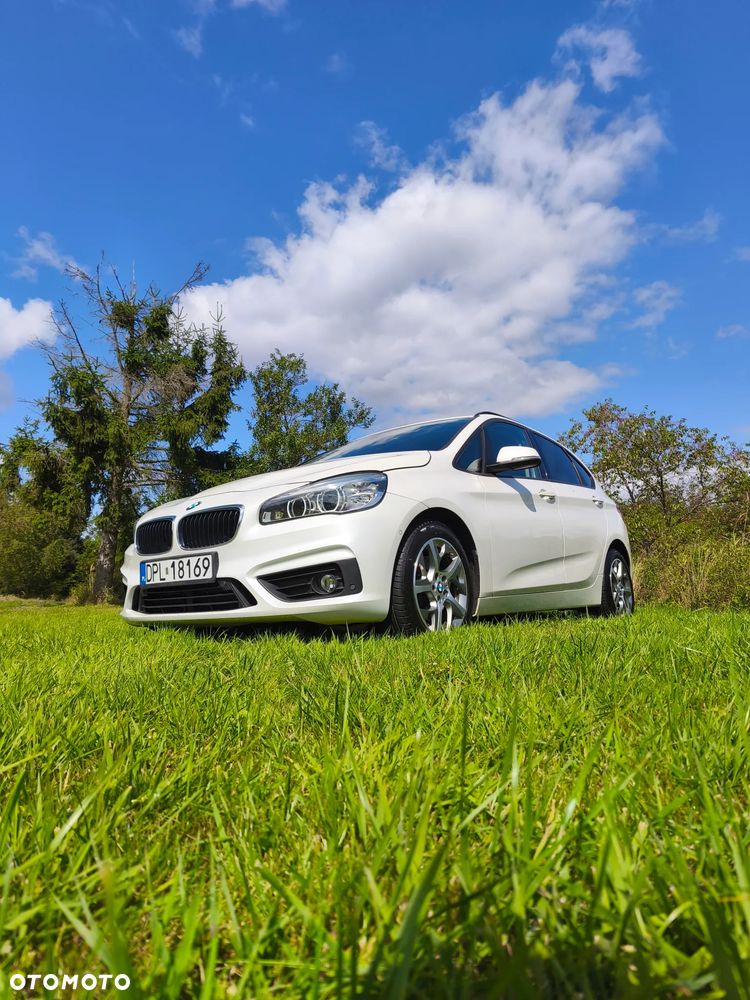 BMW Seria 2 220d xDrive - 10