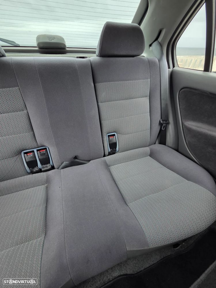 Honda Civic 1.4i S - 21