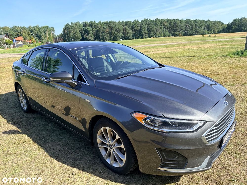 Ford Fusion - 2