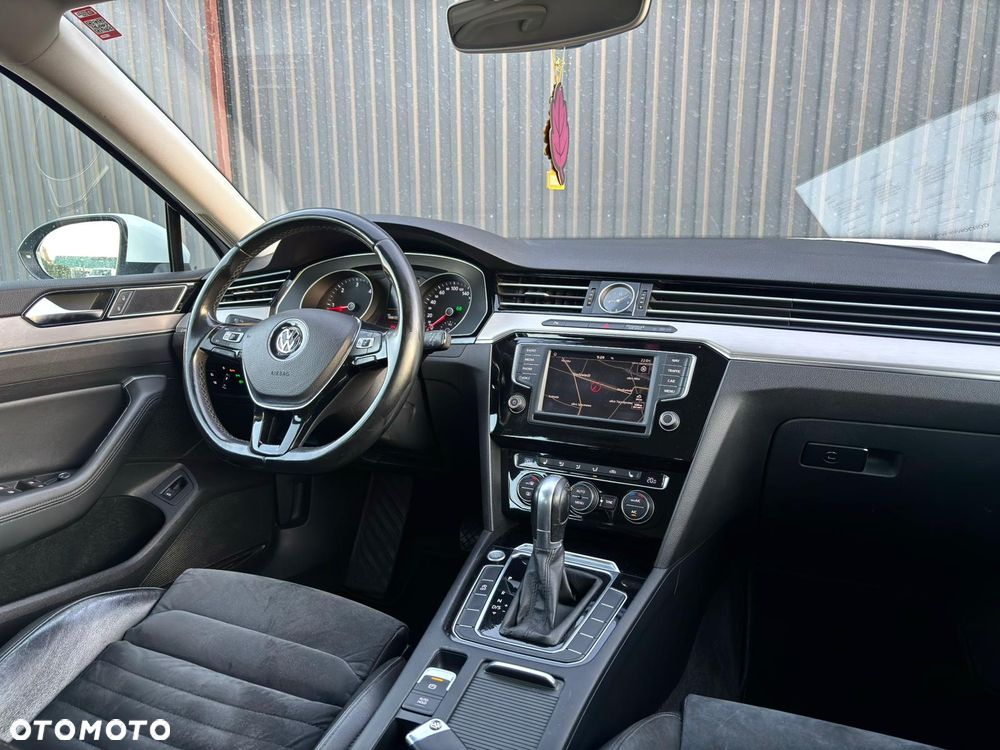 Volkswagen Passat 2.0 TDI (BlueMotion Technology) DSG Highline - 14