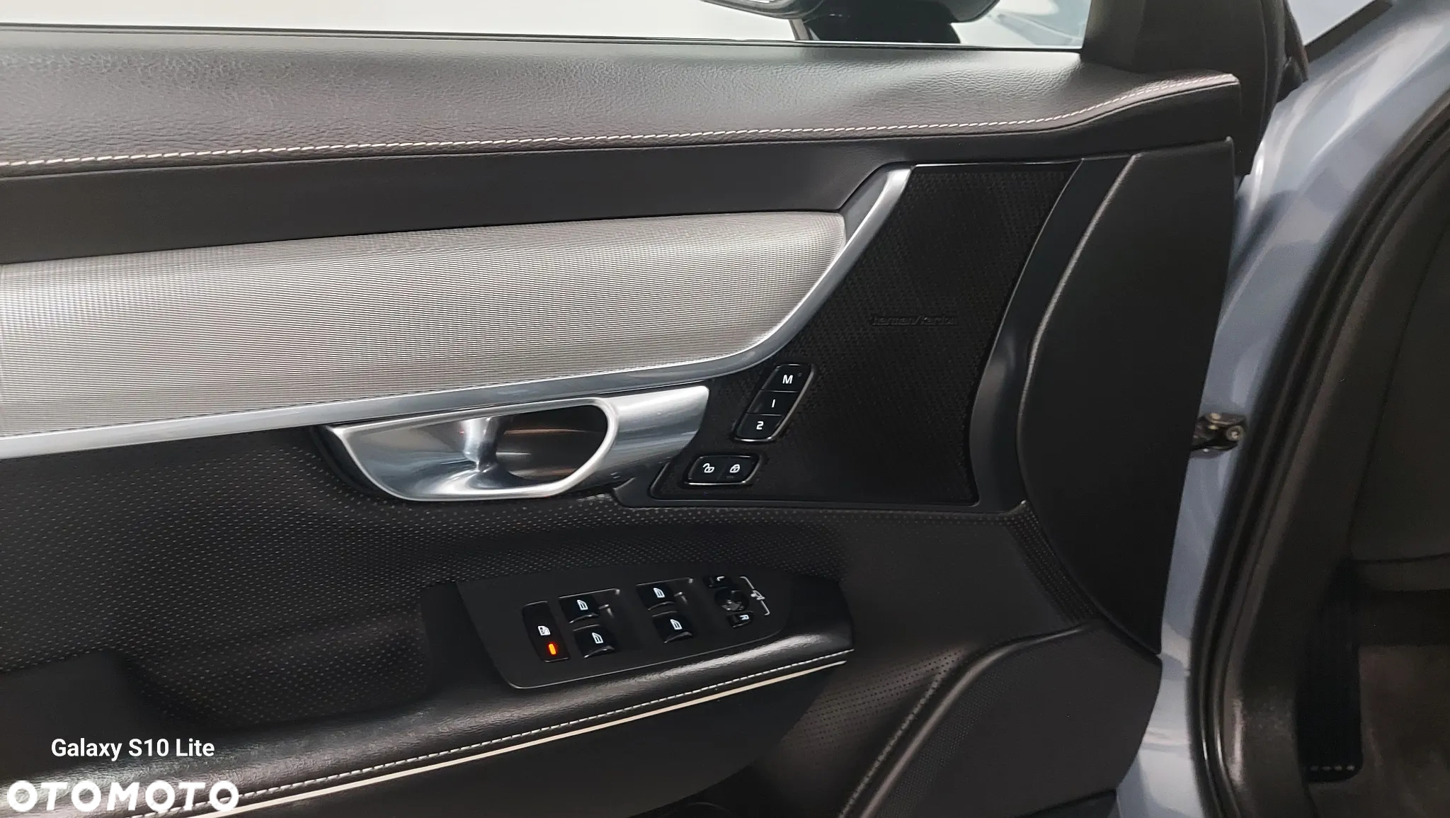 Volvo V90 T8 Twin Engine AWD R Design - 17
