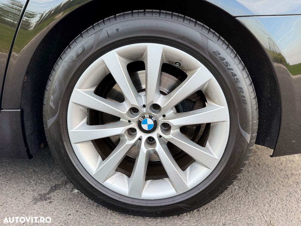 BMW Seria 5 530d xDrive - 26