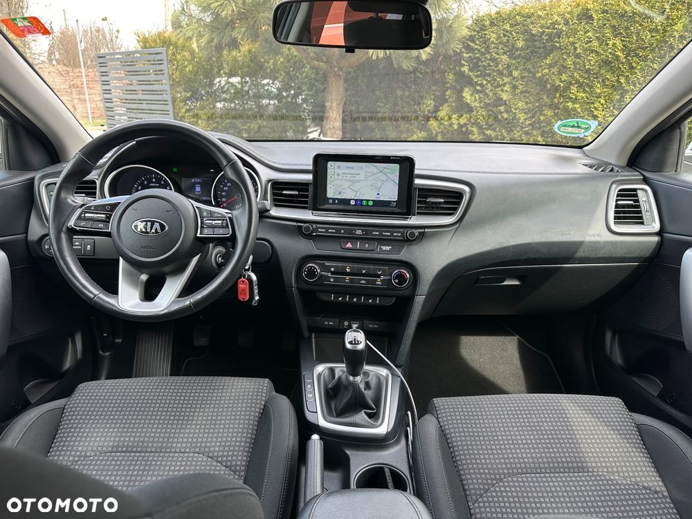 Kia Ceed 1.4 L Business Line Plus - 39
