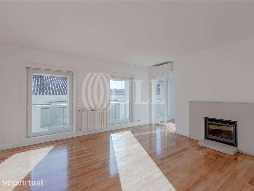 Apartamento T3+1 com garagem, junto ao Chiado, Lisboa - Grande imagem: 2/20