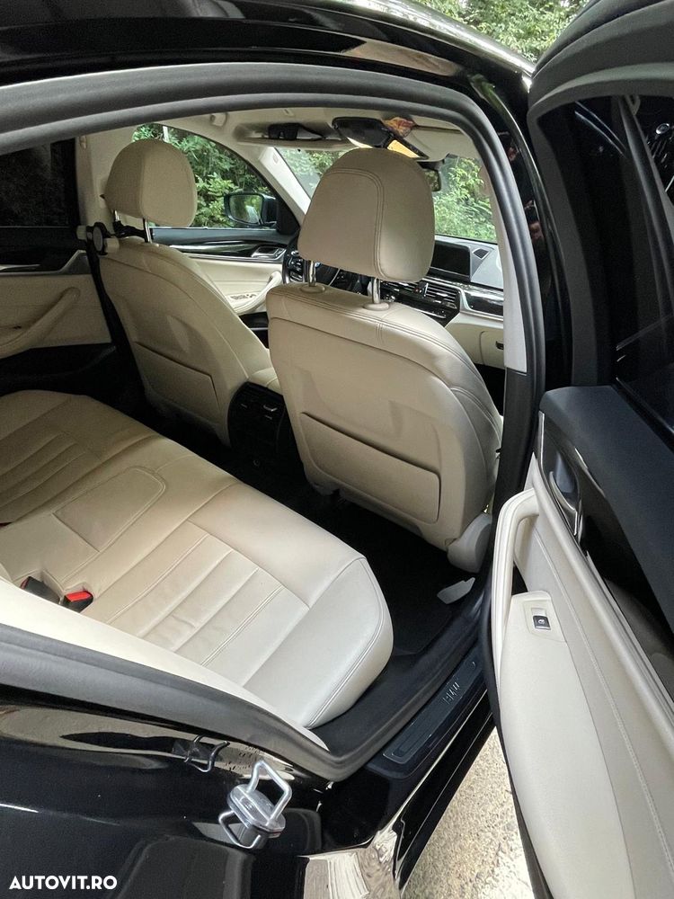 BMW Seria 5 520d xDrive AT - 10