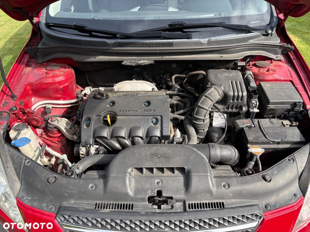 Kia Ceed - 8