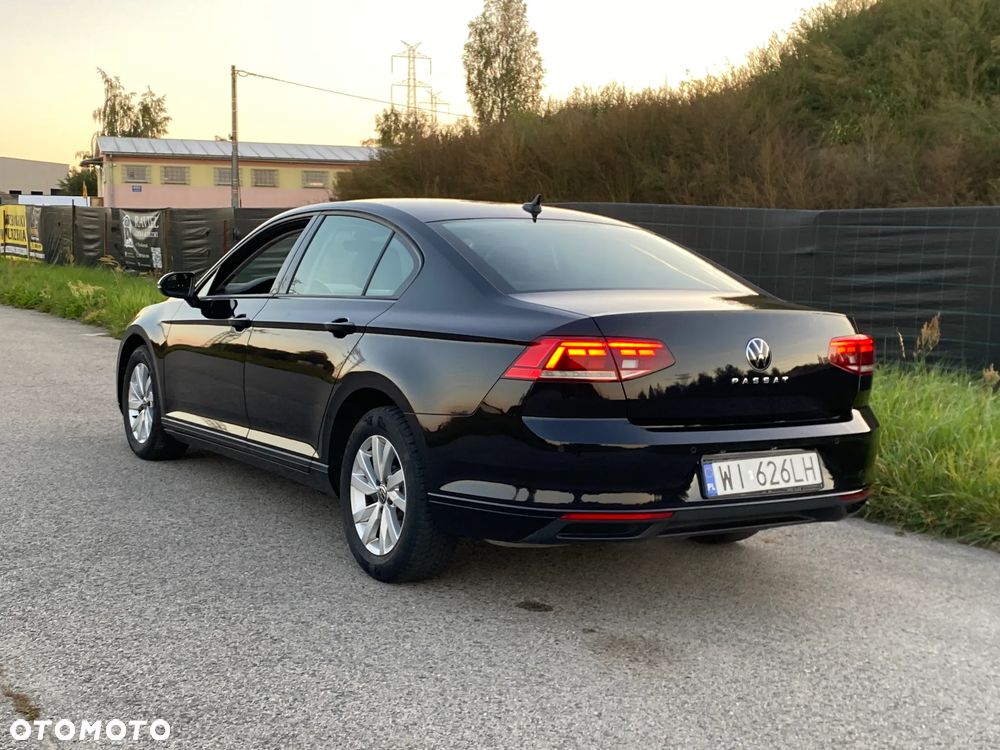 Volkswagen Passat - 16