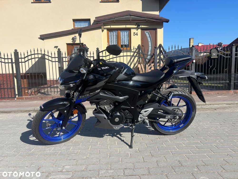 Suzuki GSX - 2