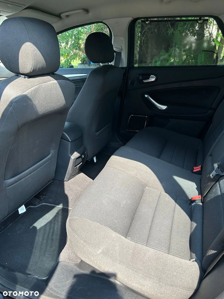 Ford Mondeo 1.8 TDCi Titanium - 9