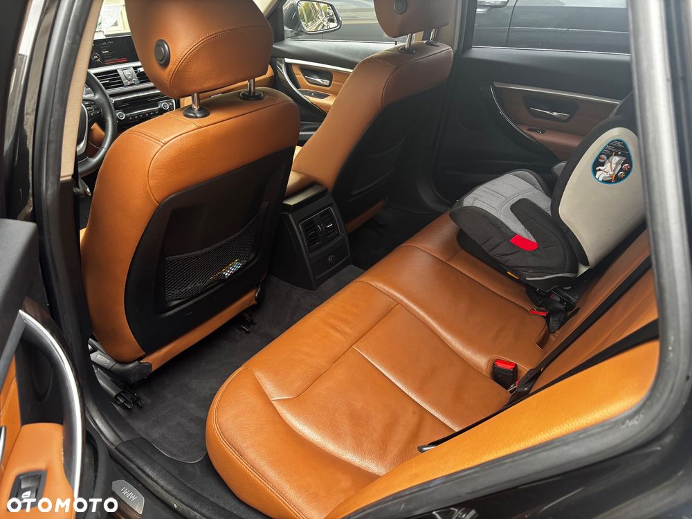 BMW Seria 3 320d xDrive Edition Luxury Line Purity - 29