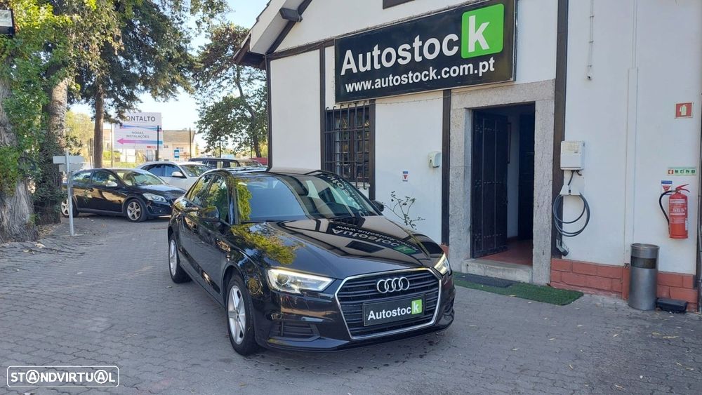 Audi A3 Limousine 30 TDI Design - 1