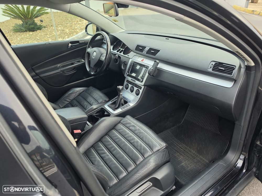 VW Passat 2.0 TDI Highline - 10