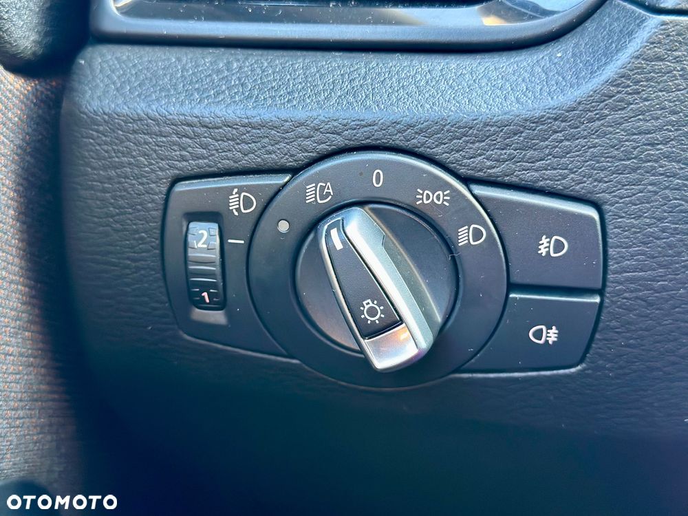 BMW X1 sDrive18d xLine - 26