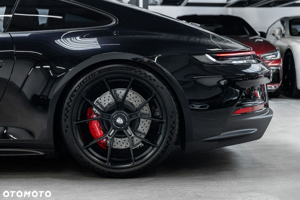 Porsche 911 GT3 Touring PDK - 15