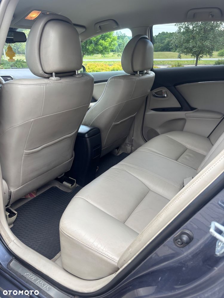 Toyota Avensis 2.0 D-4D Premium - 19