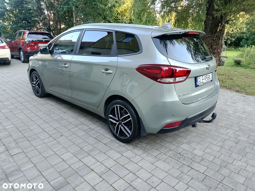 Kia Carens 1.7 CRDi M 7os EU6 - 4