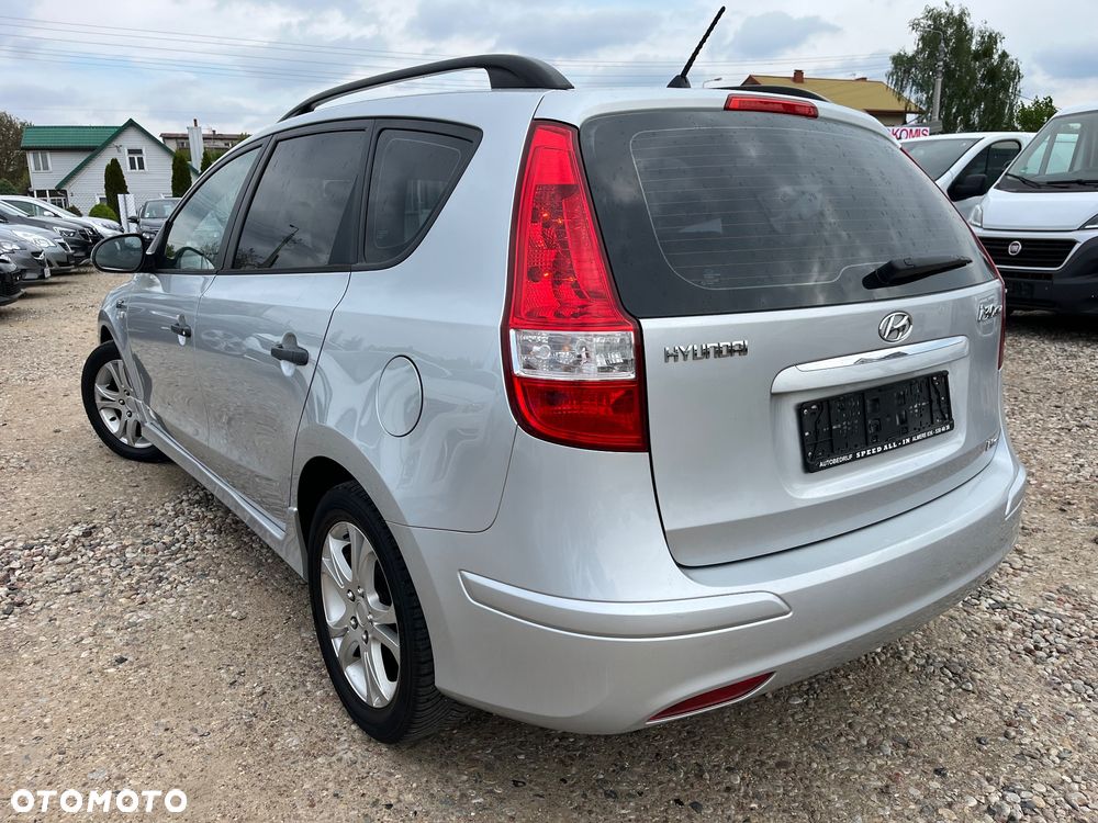 Hyundai i30 i30cw 1.4 blue Comfort - 25
