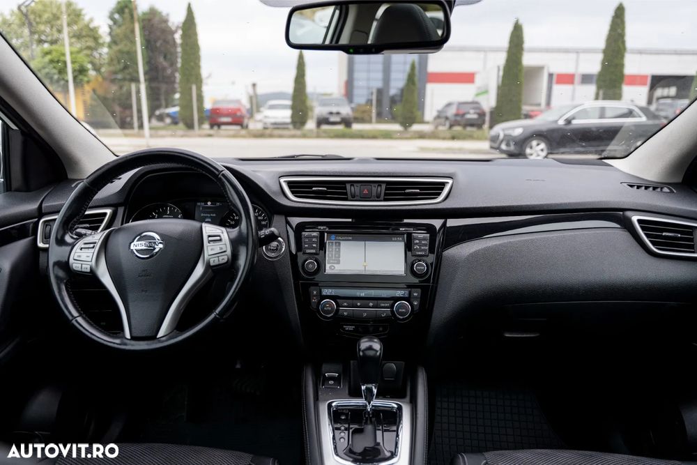 Nissan Qashqai 1.6 DCI Start/Stop X-TRONIC Tekna - 6